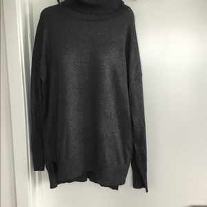 Philomena Petti Gray Sweater   Size Large $50